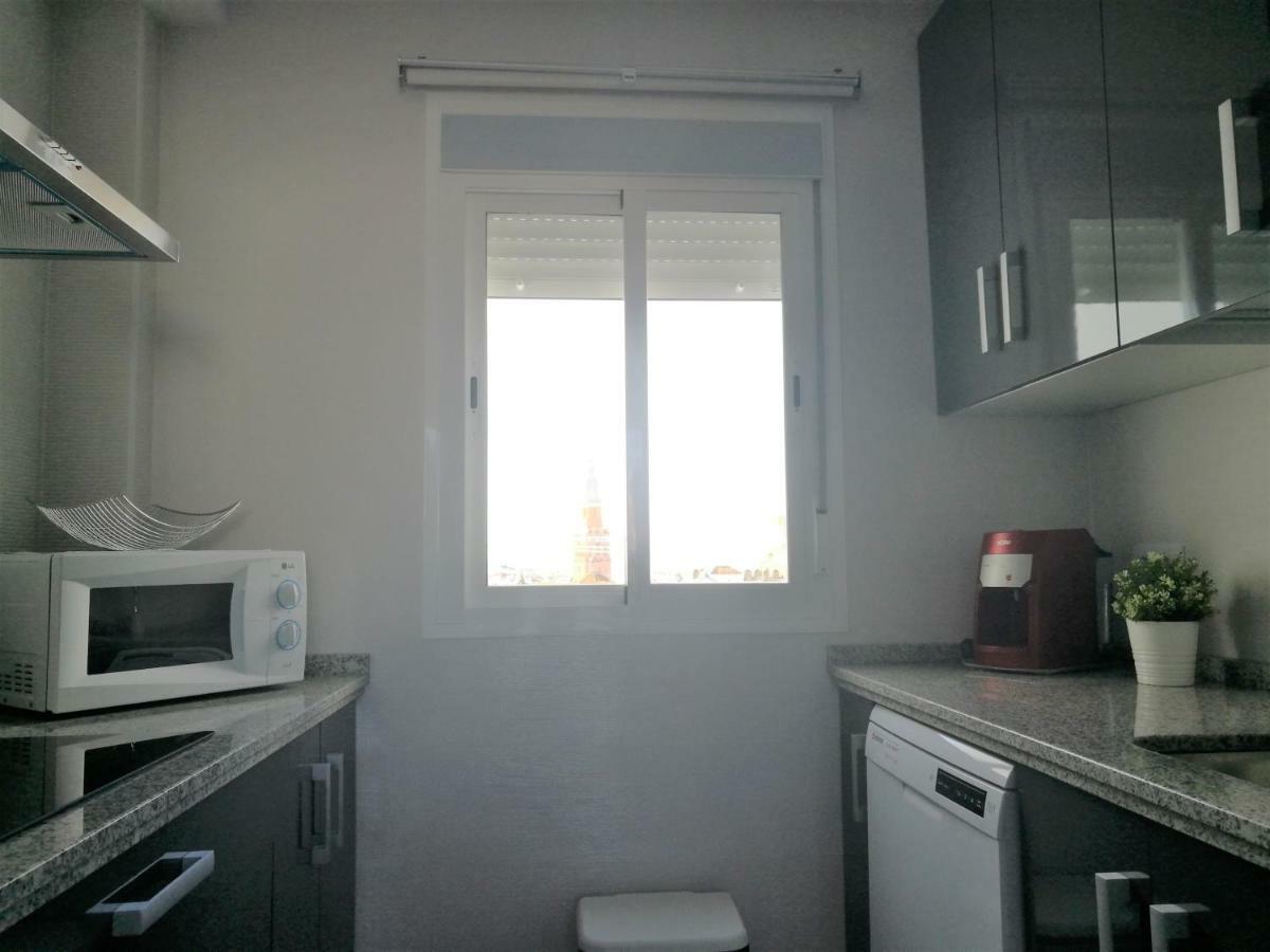 Piso Con Terraza Y Vistas Espectaculares Apartment Carmona  Ngoại thất bức ảnh